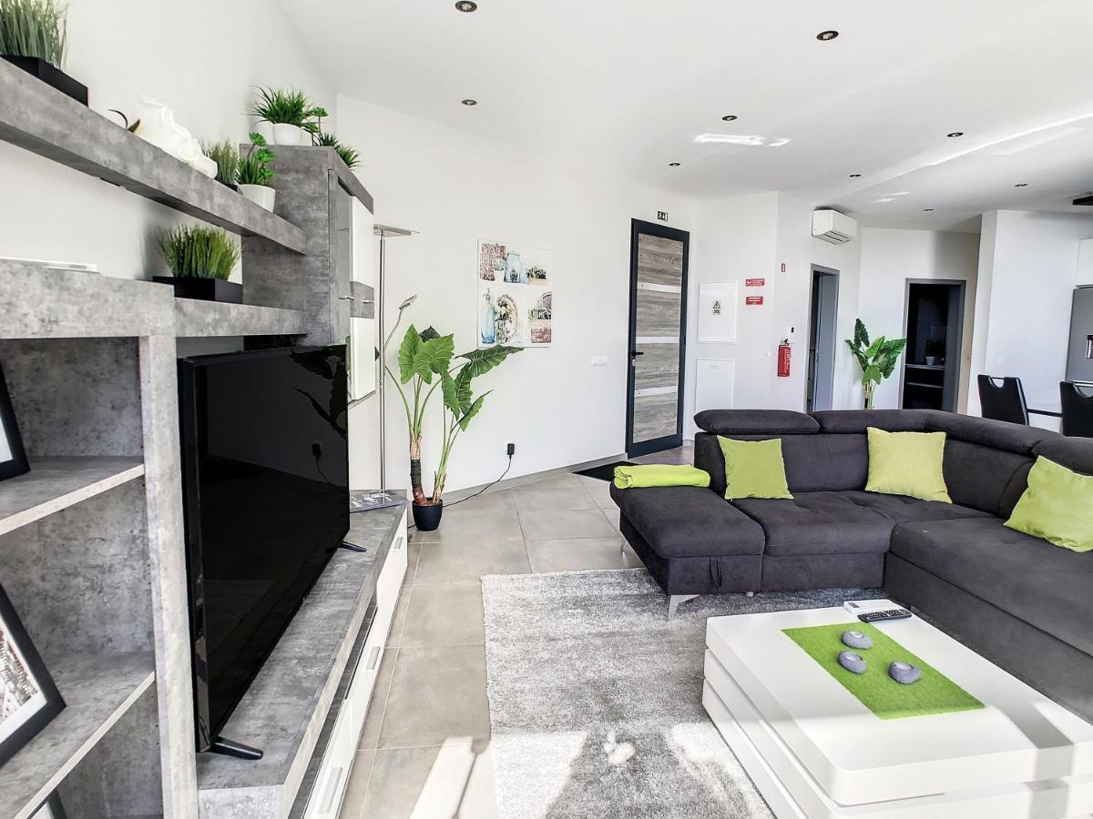 Villa Stella By Lovelystay Arco da Calheta  Exterior photo